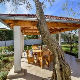 Apartment Tara Biograd