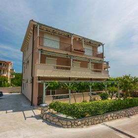 Apartments Anica Lopar