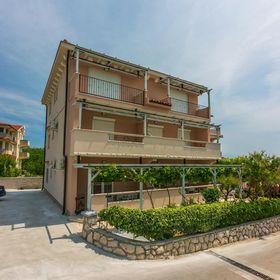 Apartments Anica Lopar