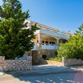 Apartmani Brnić Ž. Šilo