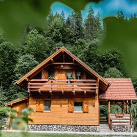 Central Chalet Vărșag