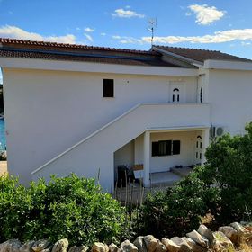 Apartmanok A Tenger Mellett Razanj, Rogoznica - 18284 Ražanj