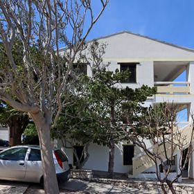 Apartmanok Parkolóhellyel Pag - 18345