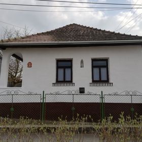 Szira Porta Vendégház Hollókő