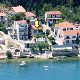 Apartment Roza Arbanija