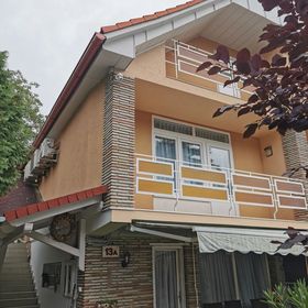 Májusfa Apartman Balatonszárszó