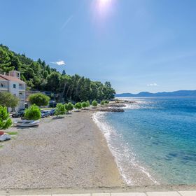 Apartments Moloco Drvenik