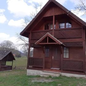 Cabana Csilla és Barbara Zetea