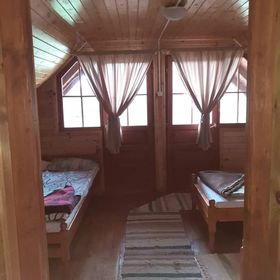 Cabana Csilla és Barbara Zetea