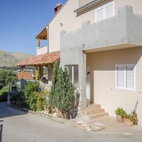 Apartments Vinka Grebastica