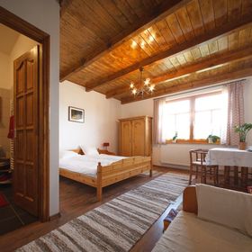 Huber Vendégház Györköny