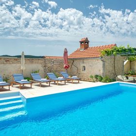 Villa Asteralis Zapužane