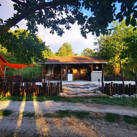 Pilisi Zengőkert Vendégház Kesztölc