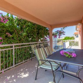 Apartman Kaštel Novi - CDT530