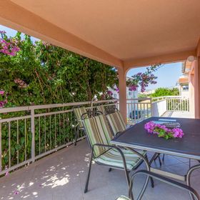 Apartman Kaštel Novi - CDT530