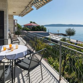 Apartman Kaštel Kamblelovac - CDM862