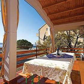 Apartman Starigrad - CDN045