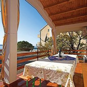 Apartman Starigrad - CDN045