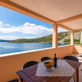 Apartman Vinišće - CDT213