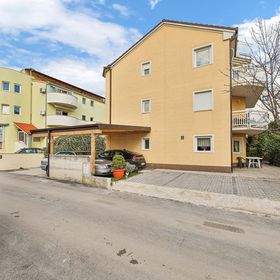 Apartman Kaštel Lukšić - CDC522