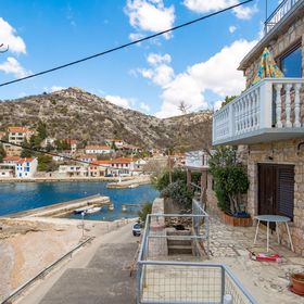 Apartman Starigrad - CKV569