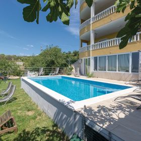 Apartman Žrnovnica - CDE339