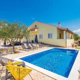 Vendégház Bilice - CDJ747