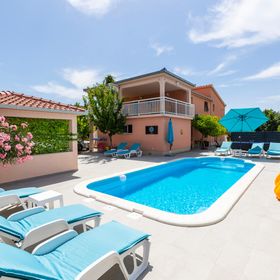 Apartman Kaštel Novi - CDT531