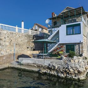 Apartman Kaštel Gomilica - CDT447