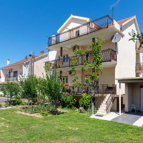 Apartman Kaštel Lukšić - CDT504