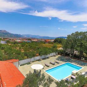 Apartman Kaštel Novi - CDC477