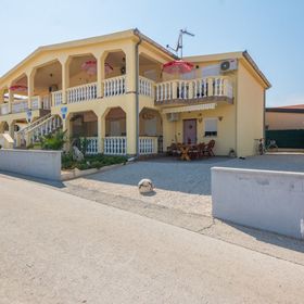 Apartments Delic Pejic Vir