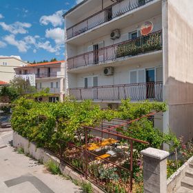 Apartman Dugi Rat - CDE691