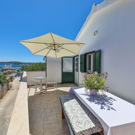 Apartman Drvenik Mali - CDM400