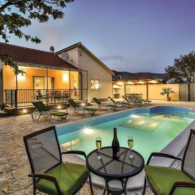 Vendégház Kaštel Štafilić - CDF405