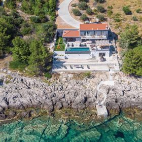 Vendégház Karbuni - CDS746