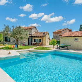 Vendégház Šarići - CIC320