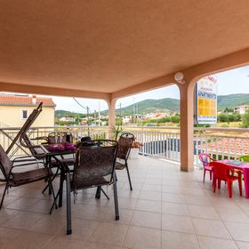 Apartman Kaštel Novi - CDT013