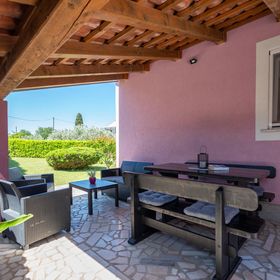 Vendégház Valbandon - CIF695