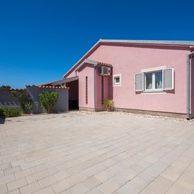 Vendégház Valbandon - CIF695