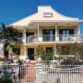 Apartman Rogoznica - CDJ474