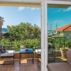 Apartman Kaštel Gomilica - CDF075