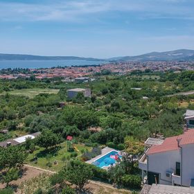 Apartman Kaštel Lukšić - CDE476