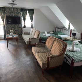 Penzion U Synagogy Dobříš