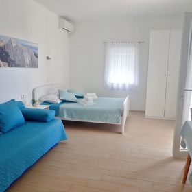 Apartmani Kiwi Starigrad