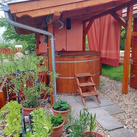 Selyemakác Vendégház Vereb