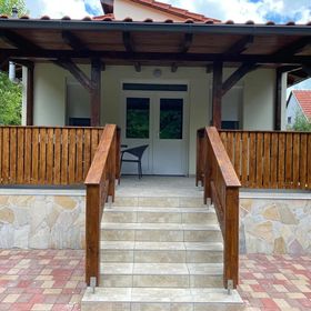 Beach Apartman Gyenesdiás