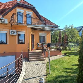 Napsugár Apartman Vonyarcvashegy