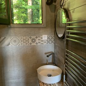 Off Mode Faház Komló