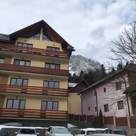 Apartament Kalideru Adet Bușteni